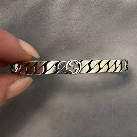 Women’s Gucci interlocking bracelet 17” - Picture 10 of 16